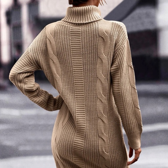 New, Lavishly Paris Women’s Cable Knit Dress. - Picture 2 of 8